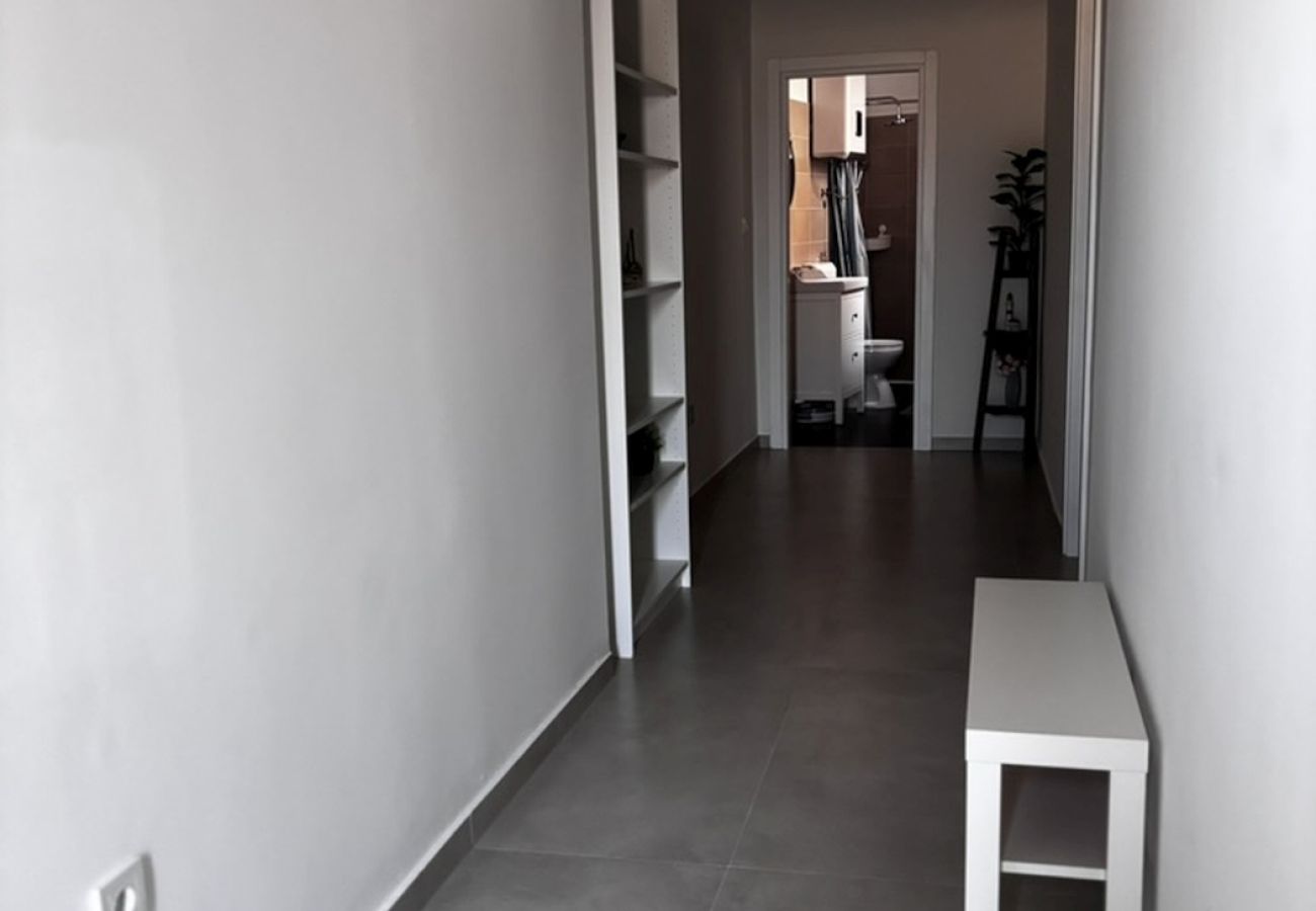 Apartamento en Pirovac - Apartamento en Pirovac con Balcón, Acondicionador, WIFI (4717-1)