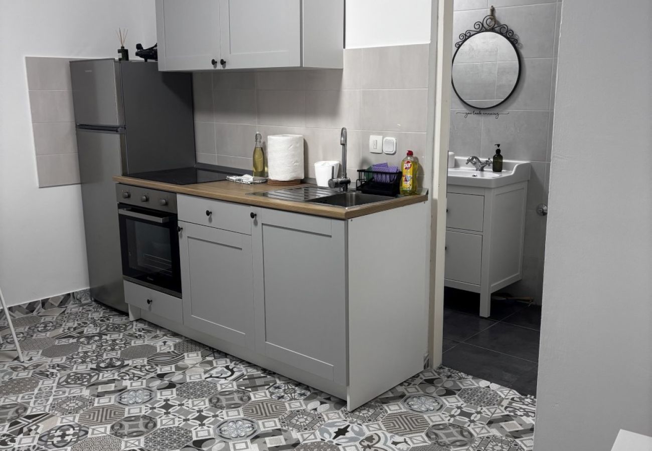Apartamento en Pirovac - Apartamento en Pirovac con Balcón, Acondicionador, WIFI (4717-2)
