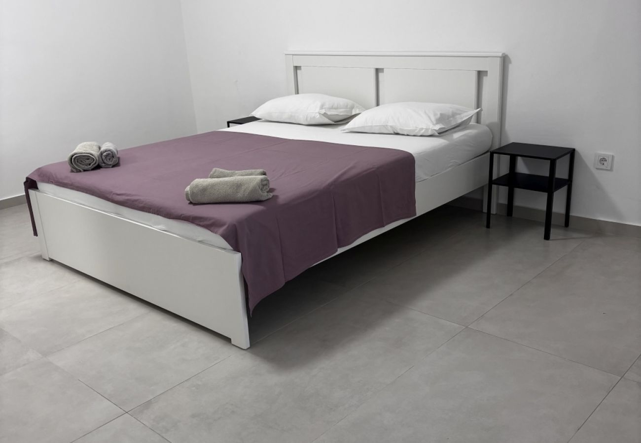 Apartamento en Pirovac - Apartamento en Pirovac con Balcón, Acondicionador, WIFI (4717-2)