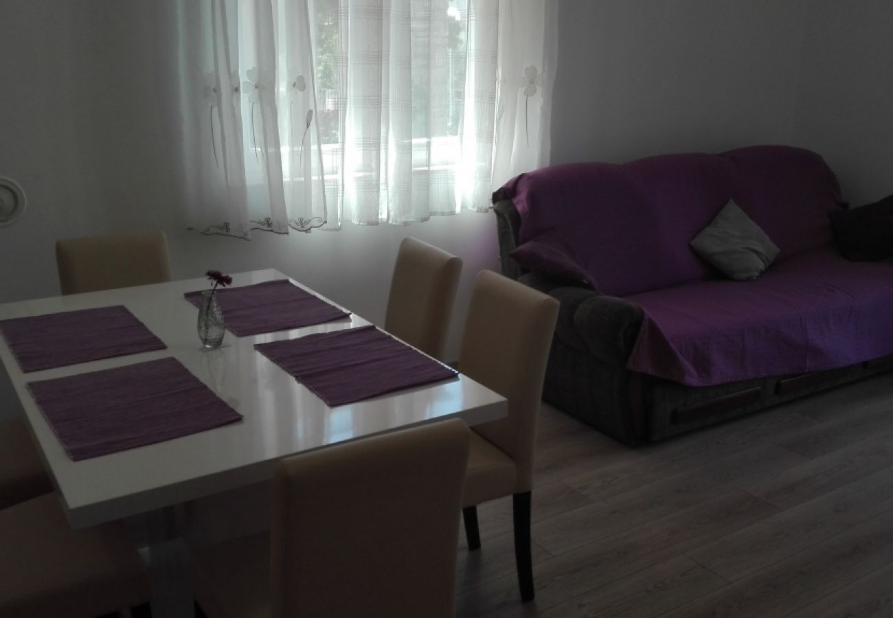 Apartamento en Šibenik-Brodarica - Apartamento en Brodarica con Balcón, Acondicionador, WIFI, Lavadora (4731-1)