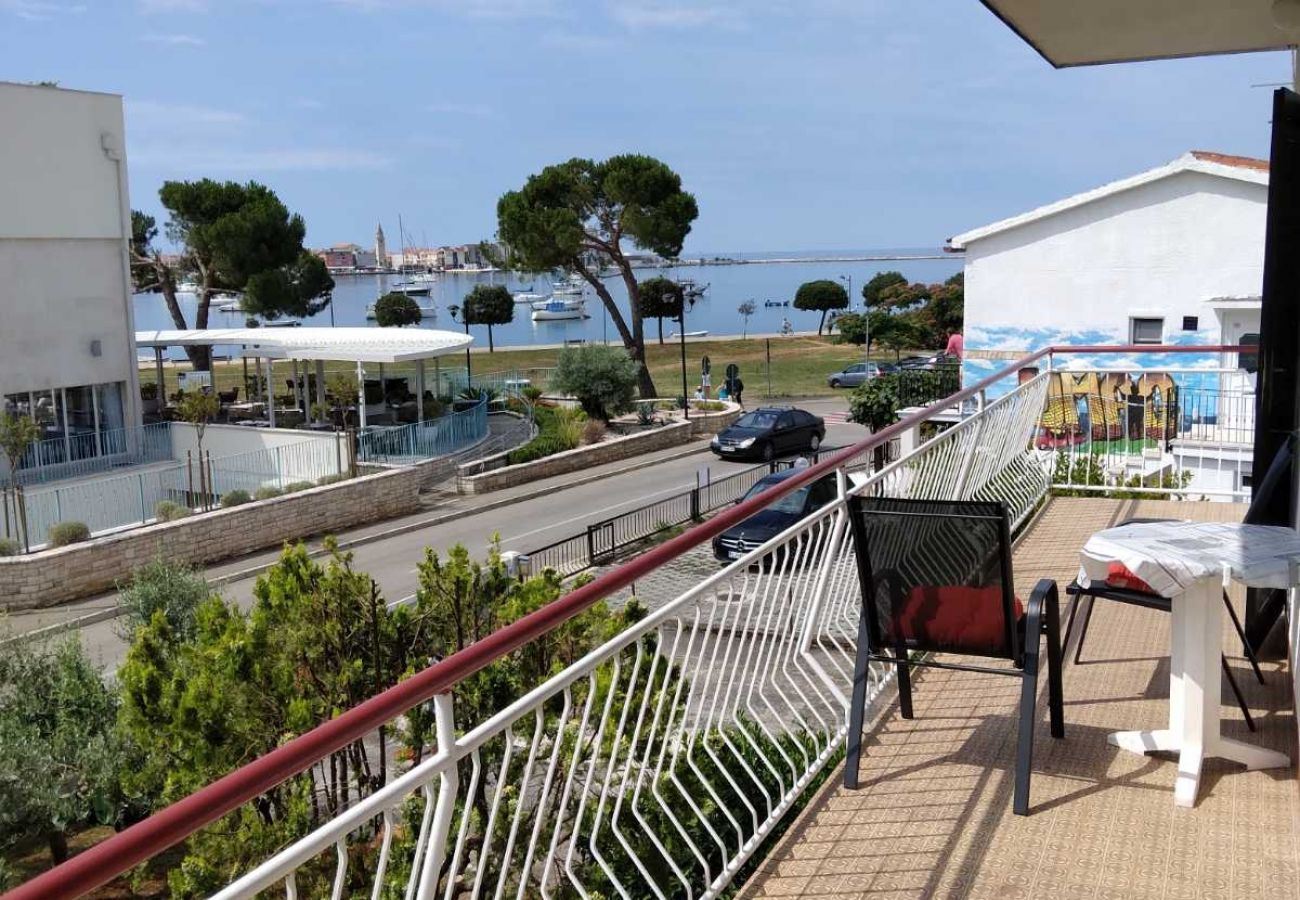 Apartamento en Umag - Apartamento en Umag con Seaview, Balcón, Acondicionador, WIFI (4735-1)