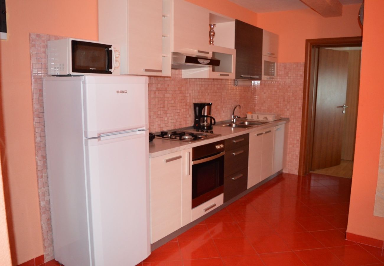 Apartamento en Vinišce - Apartamento en Vinišće con Balcón, Acondicionador, WIFI, Lavadora (4753-2)