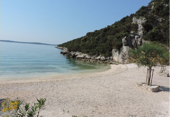 Apartamento en Vinišce - Apartamento en Vinišće con Balcón, Acondicionador, WIFI, Lavadora (4753-3) Apartamento en Vinišce - Apartamento en Vinišće con Balcón, Acondicionador, WIFI, Lavadora (4753-3)