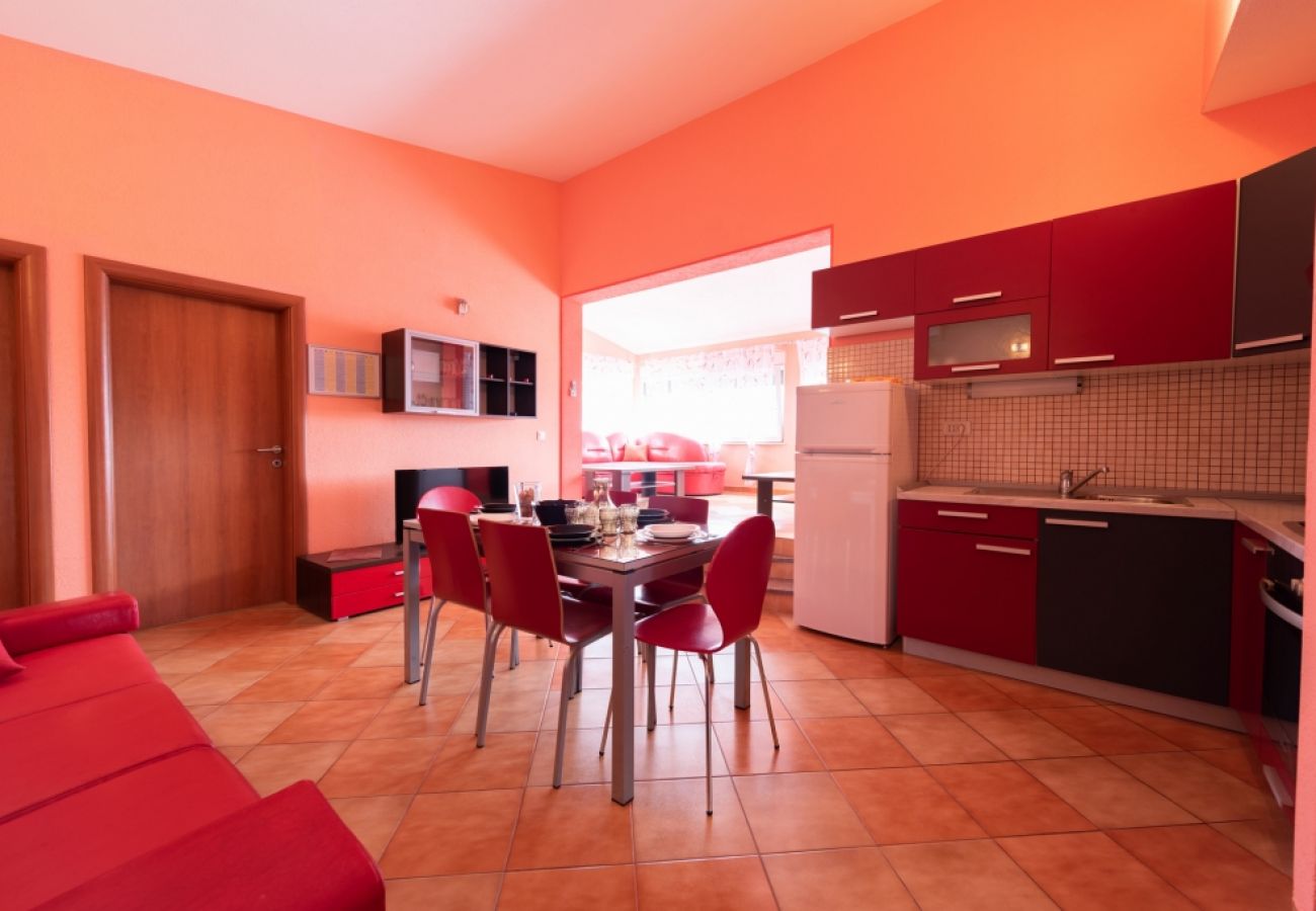 Apartamento en Vinišce - Apartamento en Vinišće con Balcón, Acondicionador, WIFI, Lavadora (4753-4)