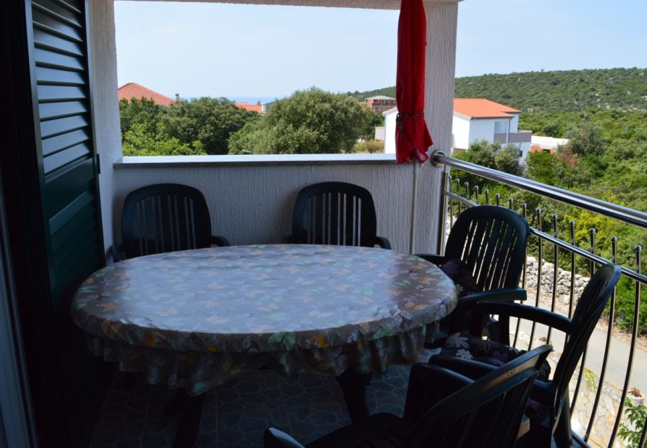 Apartamento en Vinišce - Apartamento en Vinišće con Balcón, Acondicionador, WIFI, Lavadora (4753-4)