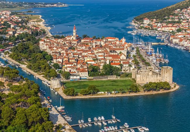 Apartamento en Vinišce - Apartamento en Vinišće con Terraza, Acondicionador, WIFI (4756-2) Apartamento en Vinišce - Apartamento en Vinišće con Terraza, Acondicionador, WIFI (4756-2)