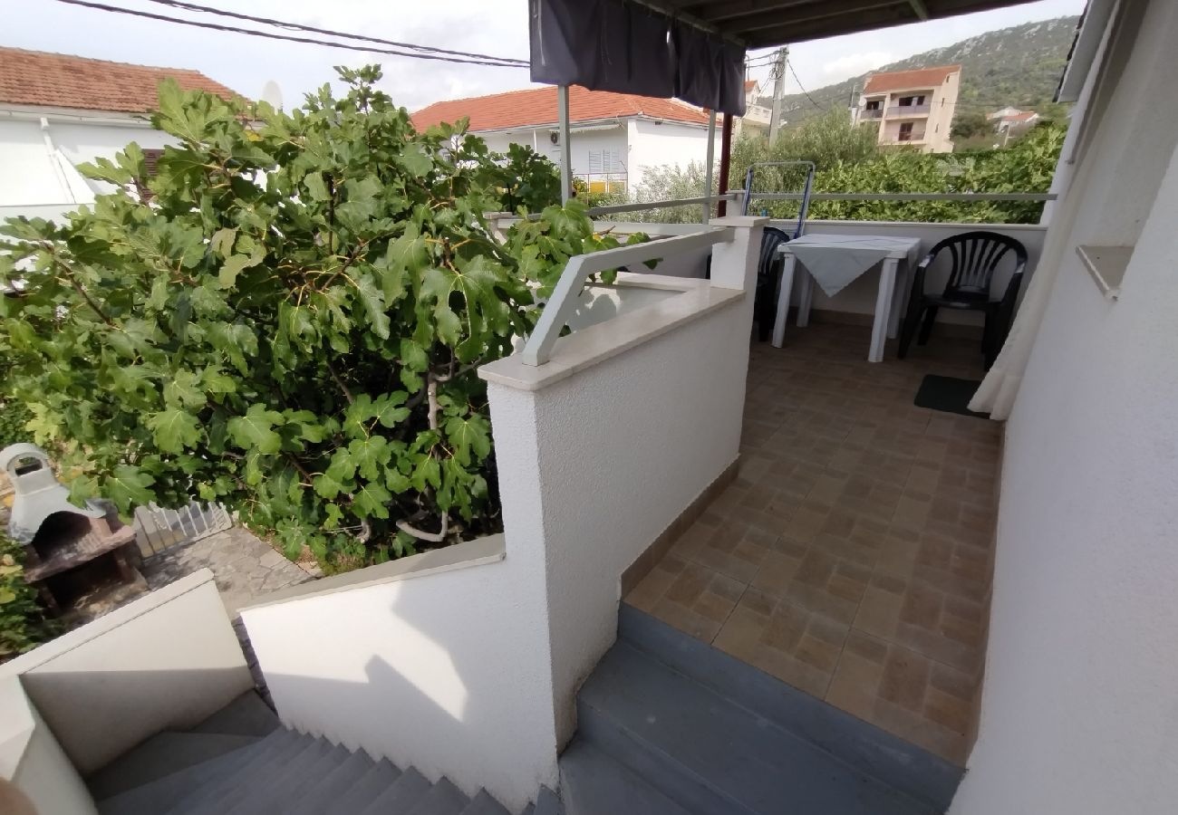 Apartamento en Vinišce - Apartamento en Vinišće con Terraza, Acondicionador, WIFI (4756-2)