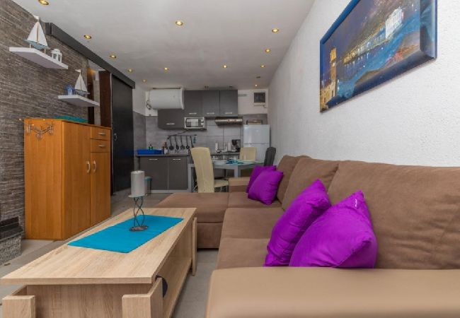 Apartamento en Crikvenica - Apartamento en Crikvenica con Seaview, Terraza, Acondicionador, WIFI (4628-6) Apartamento en Crikvenica - Apartamento en Crikvenica con Seaview, Terraza, Acondicionador, WIFI (4628-6)