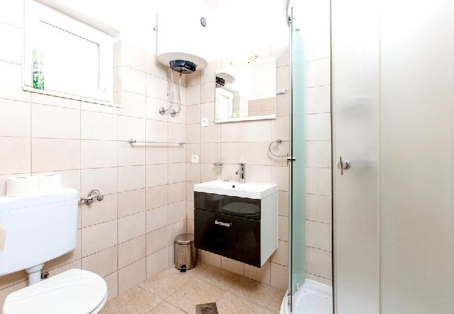 Apartamento en Slatine - Apartamento en Slatine con Seaview, Balcón, Acondicionador, WIFI (4784-1) Apartamento en Slatine - Apartamento en Slatine con Seaview, Balcón, Acondicionador, WIFI (4784-1)