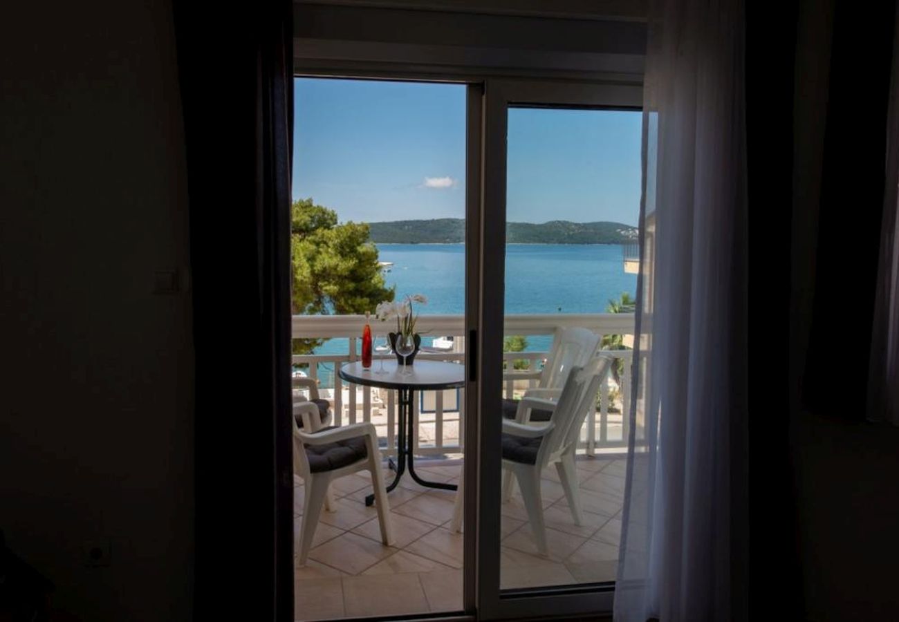 Apartamento en Trogir - Apartamento en Trogir con Seaview, Balcón, Acondicionador, WIFI (4786-1)