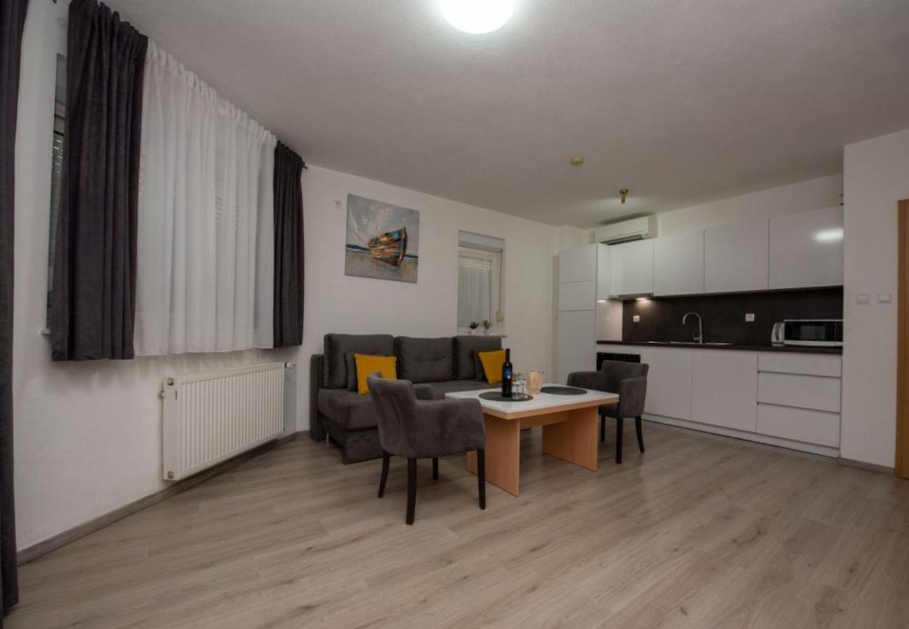 Apartamento en Trogir - Apartamento en Trogir con Seaview, Balcón, Acondicionador, WIFI (4786-1)