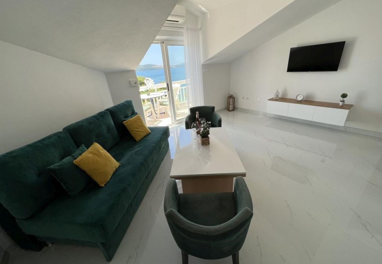 Apartamento en Trogir - Apartamento en Trogir con Seaview, Balcón, Acondicionador, WIFI (4786-2)