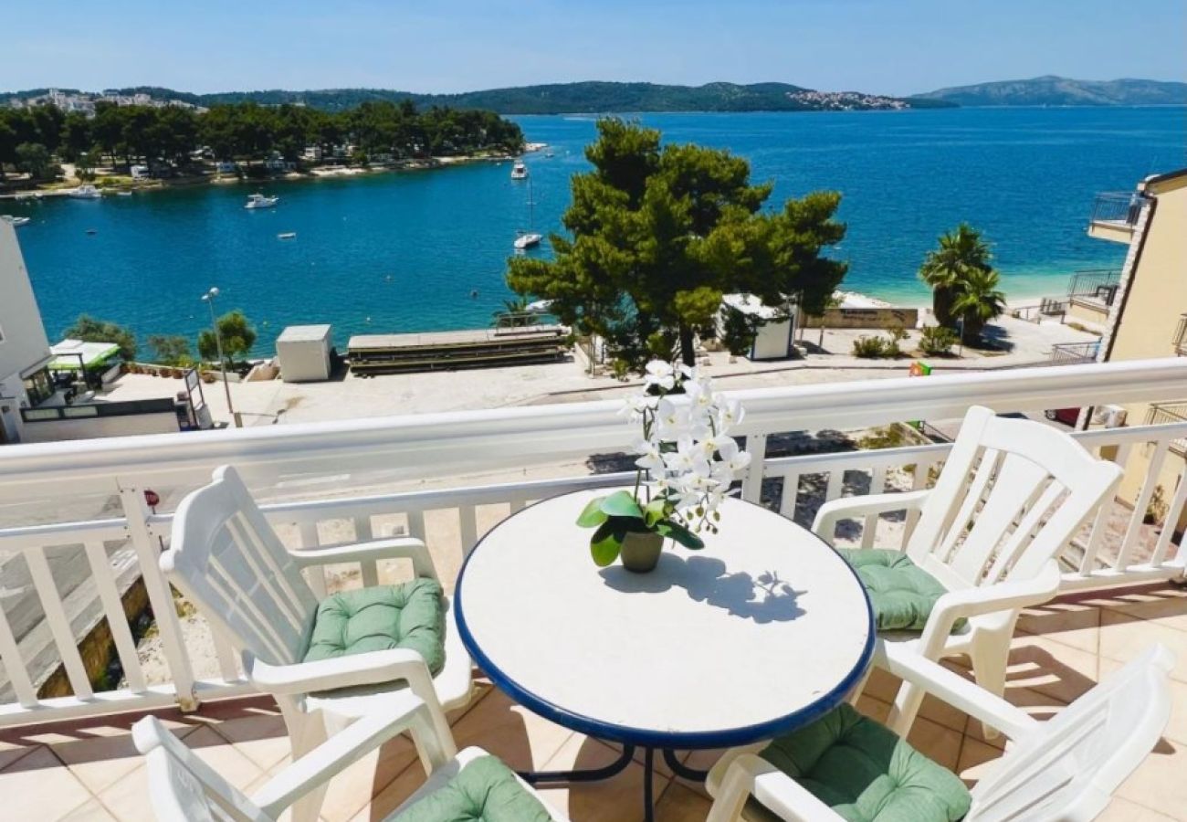 Apartamento en Trogir - Apartamento en Trogir con Seaview, Balcón, Acondicionador, WIFI (4786-2)