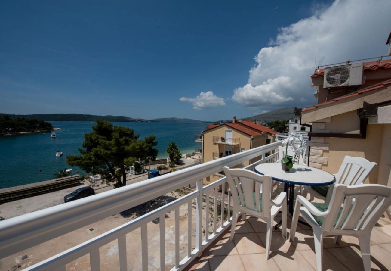 Apartamento en Trogir - Apartamento en Trogir con Seaview, Balcón, Acondicionador, WIFI (4786-2)