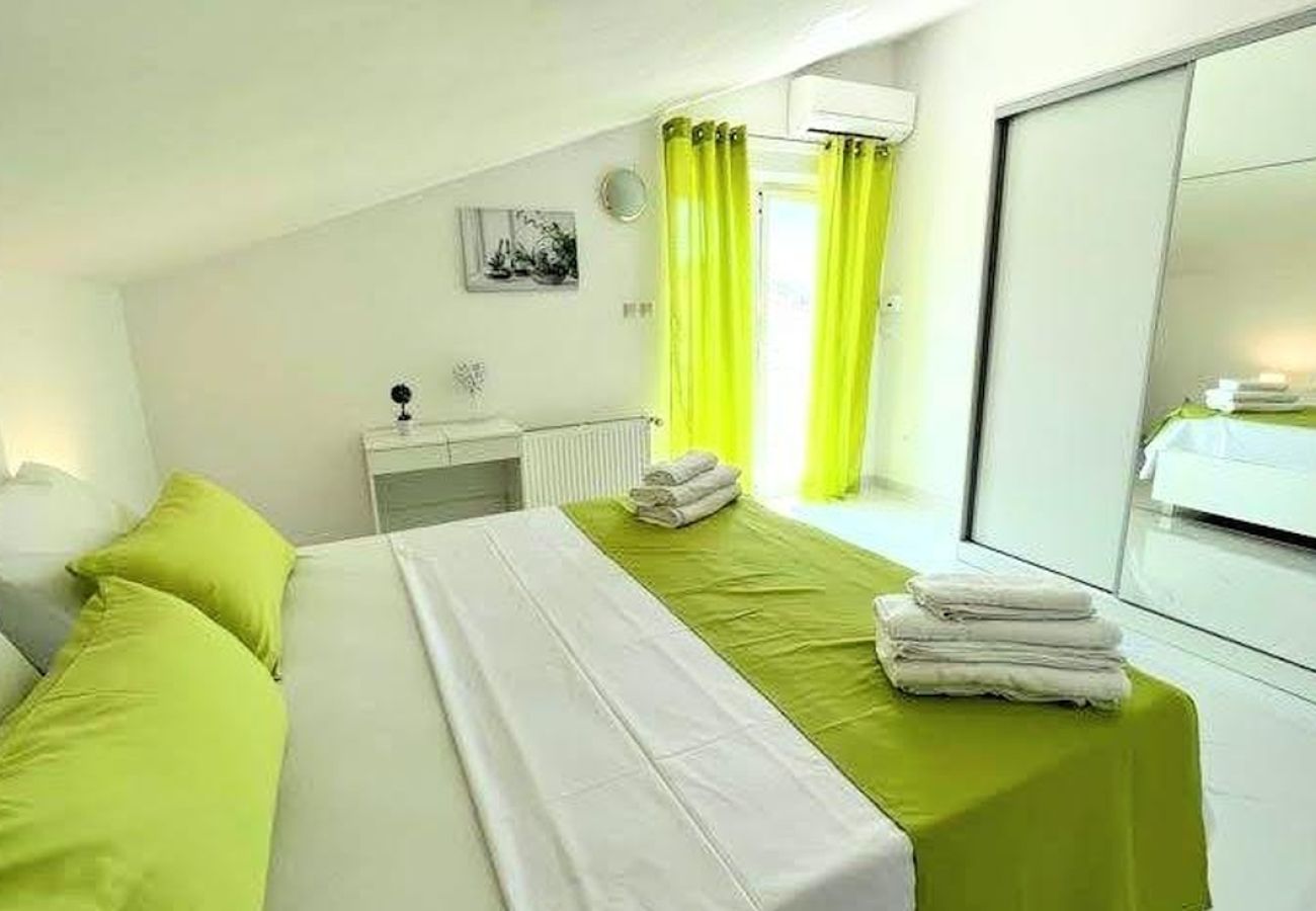 Apartamento en Trogir - Apartamento en Trogir con Seaview, Balcón, Acondicionador, WIFI (4786-2)