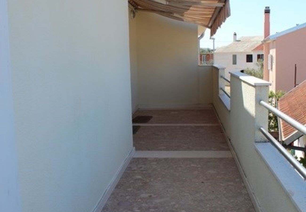 Apartamento en Pirovac - Apartamento en Pirovac con Terraza, Acondicionador, WIFI, Lavadora (4793-1)