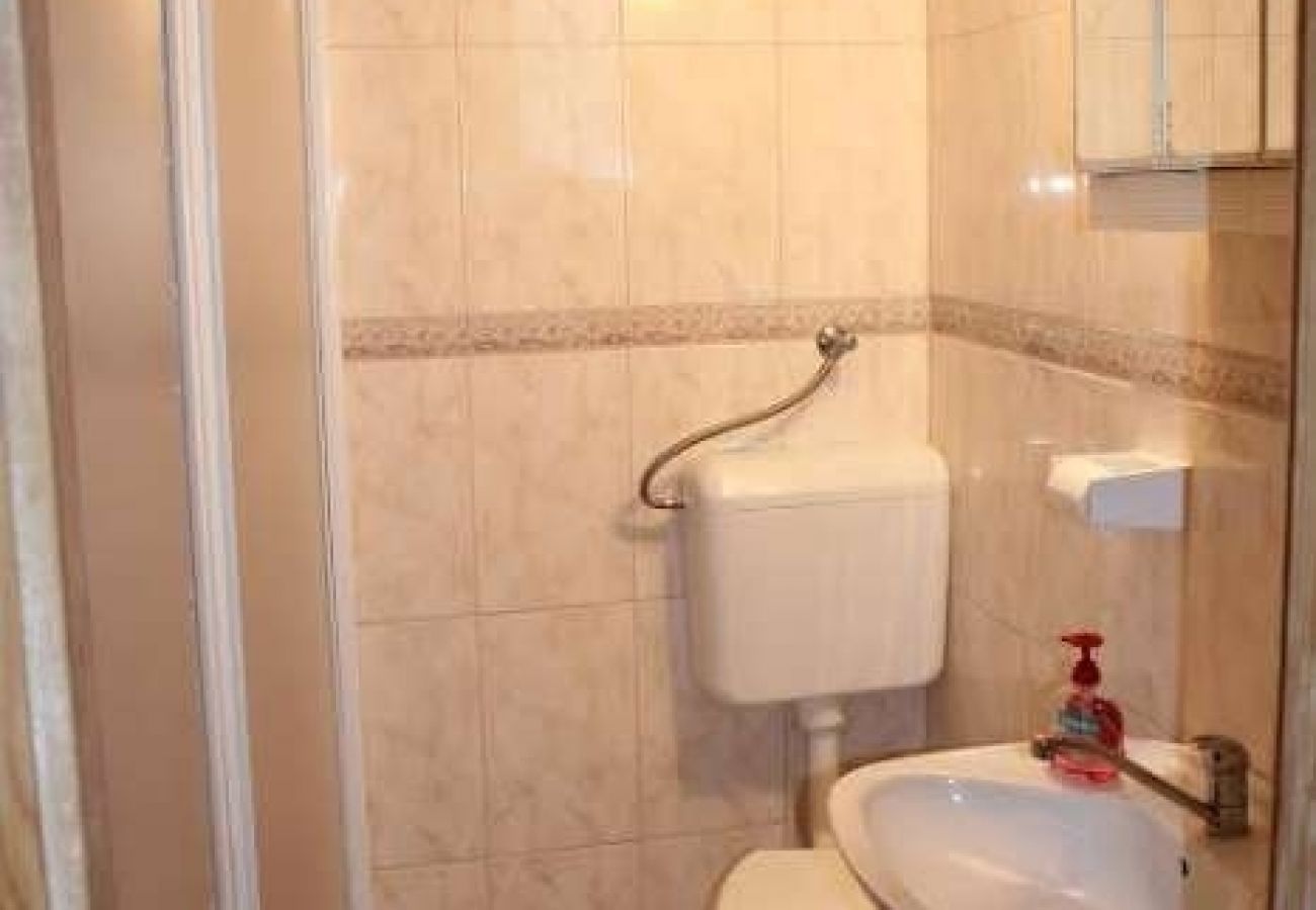 Apartamento en Pirovac - Apartamento en Pirovac con Terraza, Acondicionador, WIFI, Lavadora (4793-3)