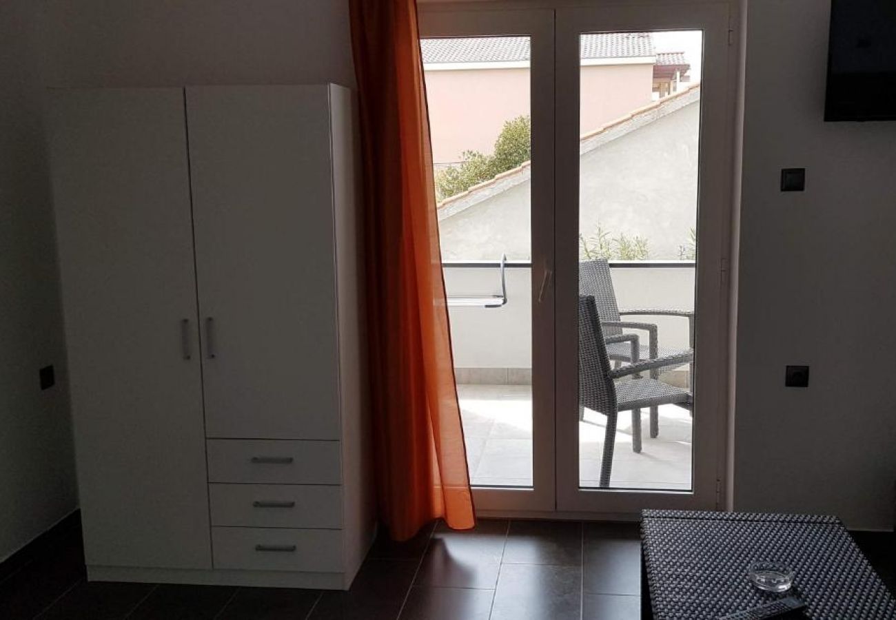 Apartamento en Biograd na moru - Apartamento en Biograd na Moru con Terraza, Acondicionador, WIFI (4805-6)