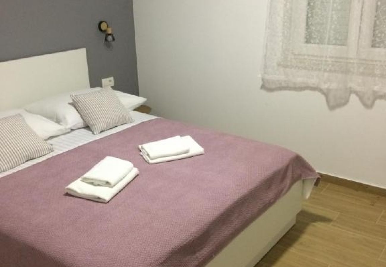 Apartamento en Podgora - Apartamento en Podgora con Terraza, Acondicionador, WIFI (4492-6)