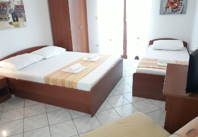Apartamento en Sukošan - Apartamento en Sukošan con Terraza, Acondicionador, WIFI (4813-2) Apartamento en Sukošan - Apartamento en Sukošan con Terraza, Acondicionador, WIFI (4813-2)