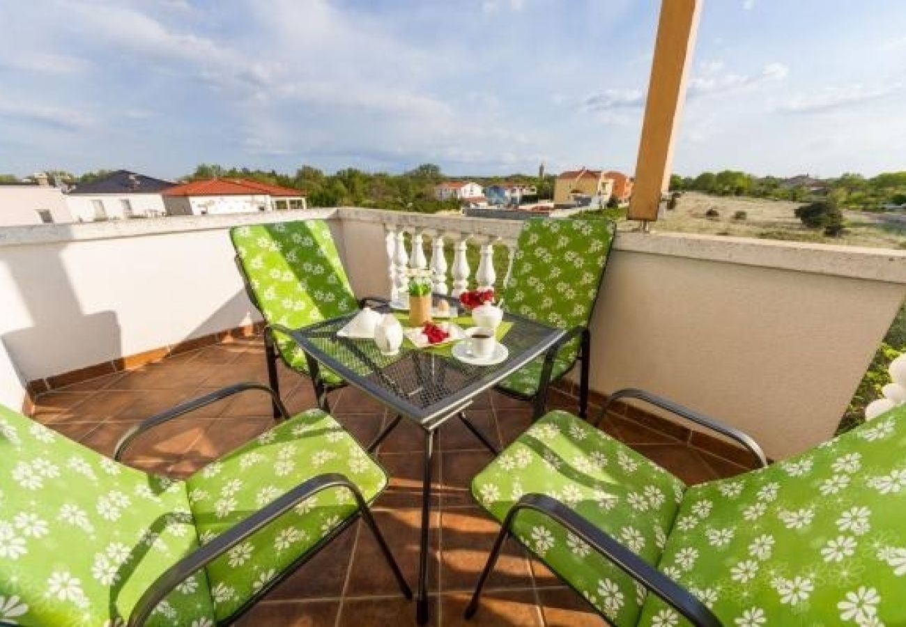 Apartamento en Nin - Apartamento en Zaton (Zadar) con Terraza, Acondicionador, WIFI, Lavadora (4814-3)