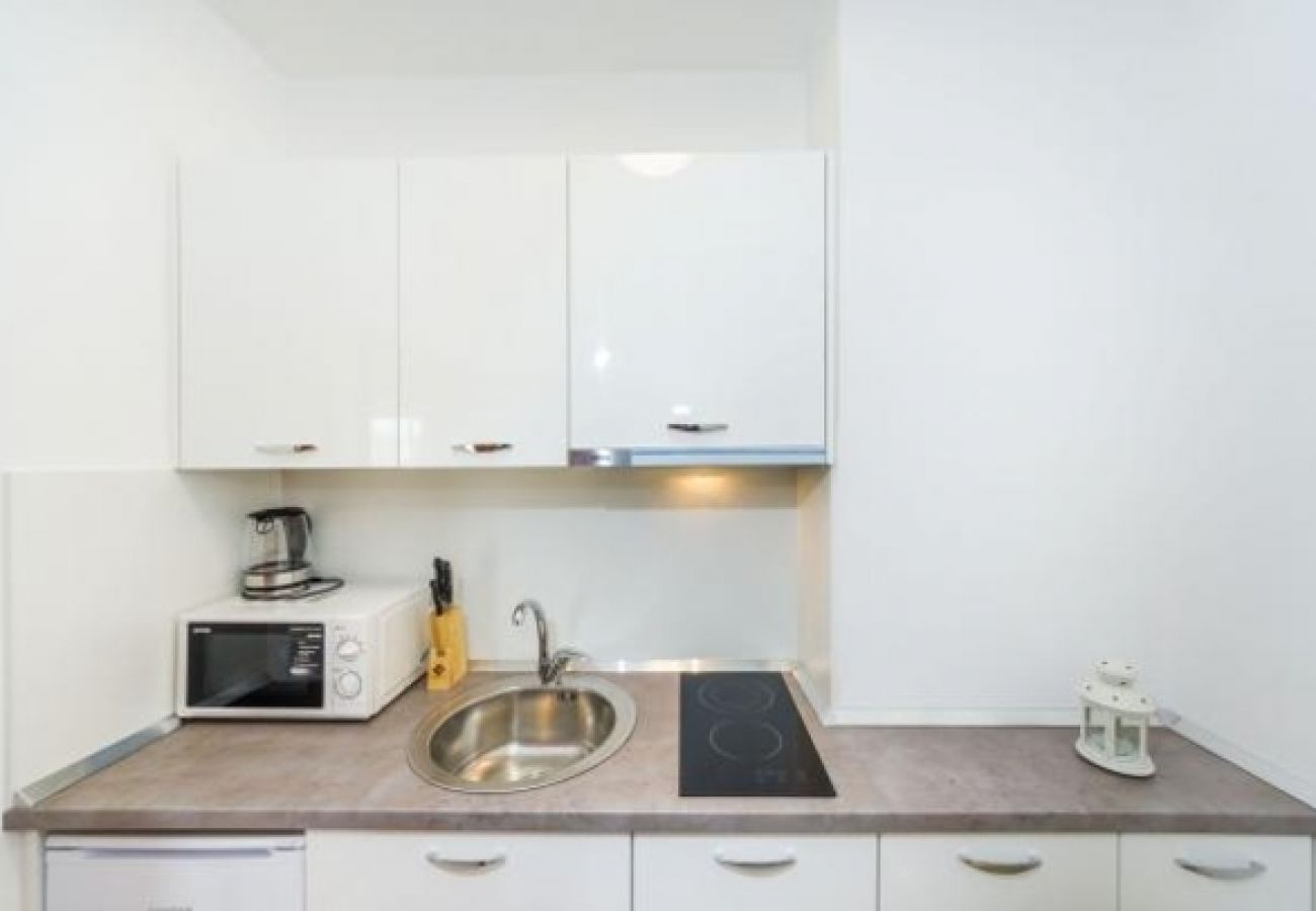 Apartamento en Nin - Apartamento en Zaton (Zadar) con Terraza, Acondicionador, WIFI, Lavadora (4814-4)