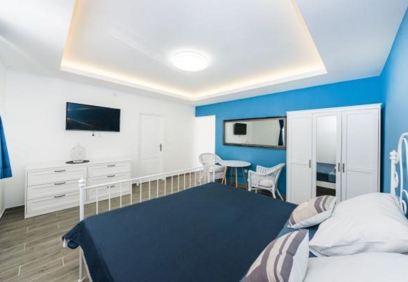 Apartamento en Nin - Apartamento en Zaton (Zadar) con Terraza, Acondicionador, WIFI, Lavadora (4814-6)