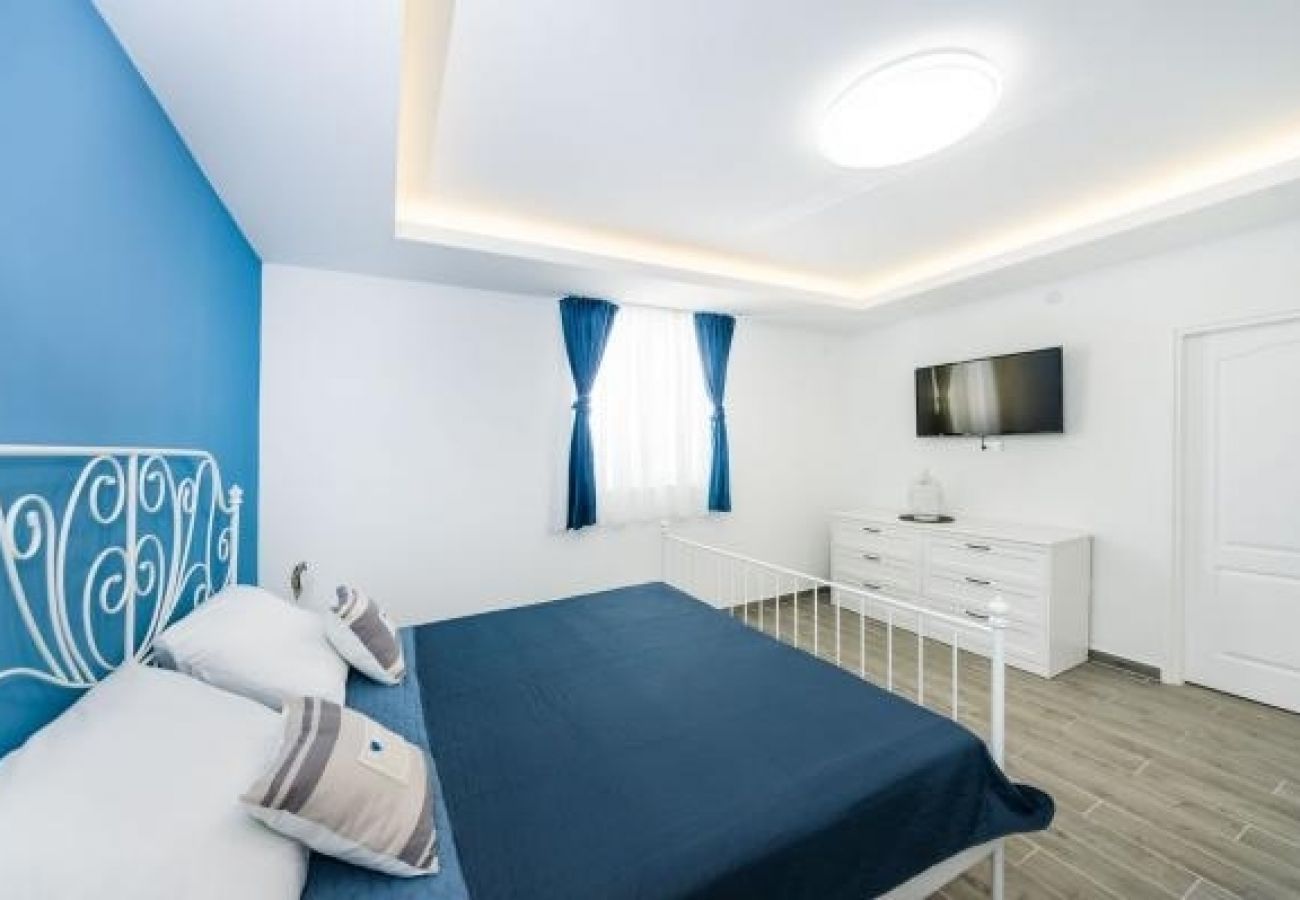 Apartamento en Nin - Apartamento en Zaton (Zadar) con Terraza, Acondicionador, WIFI, Lavadora (4814-6)