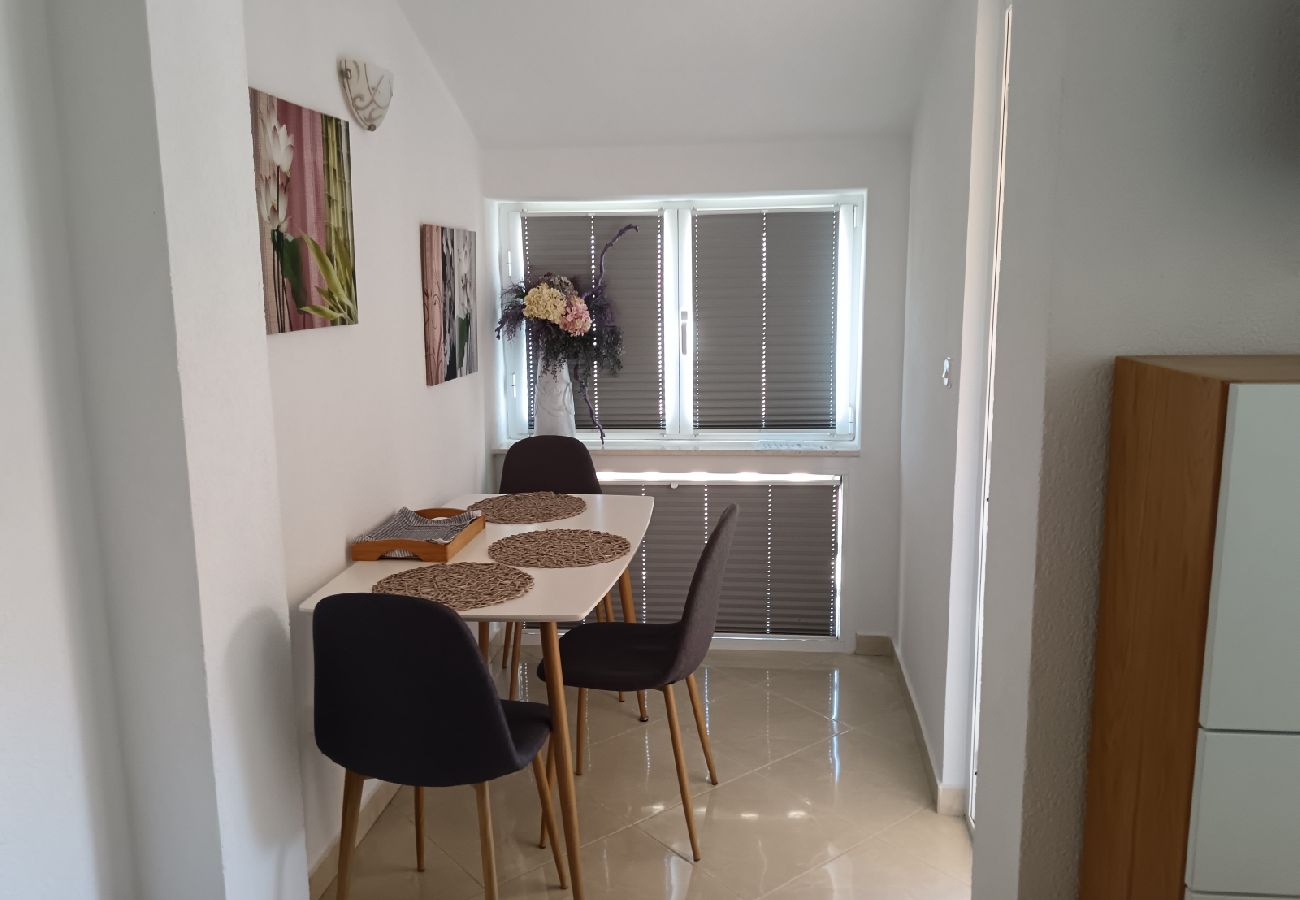 Apartamento en Biograd na moru - Apartamento en Biograd na Moru con Seaview, Balcón, Acondicionador, WIFI (4818-4)