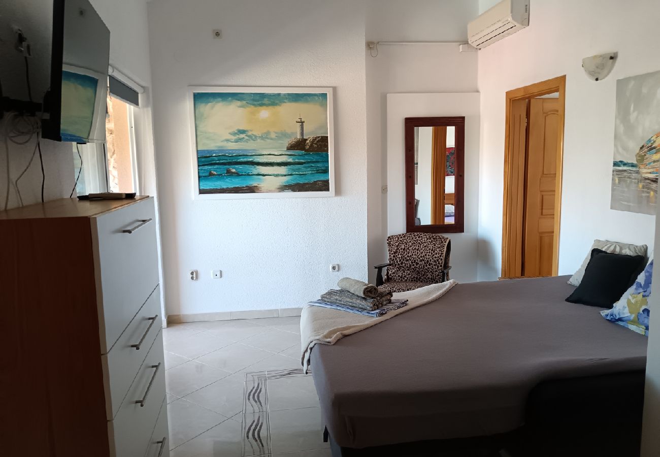 Apartamento en Biograd na moru - Apartamento en Biograd na Moru con Seaview, Balcón, Acondicionador, WIFI (4818-4)