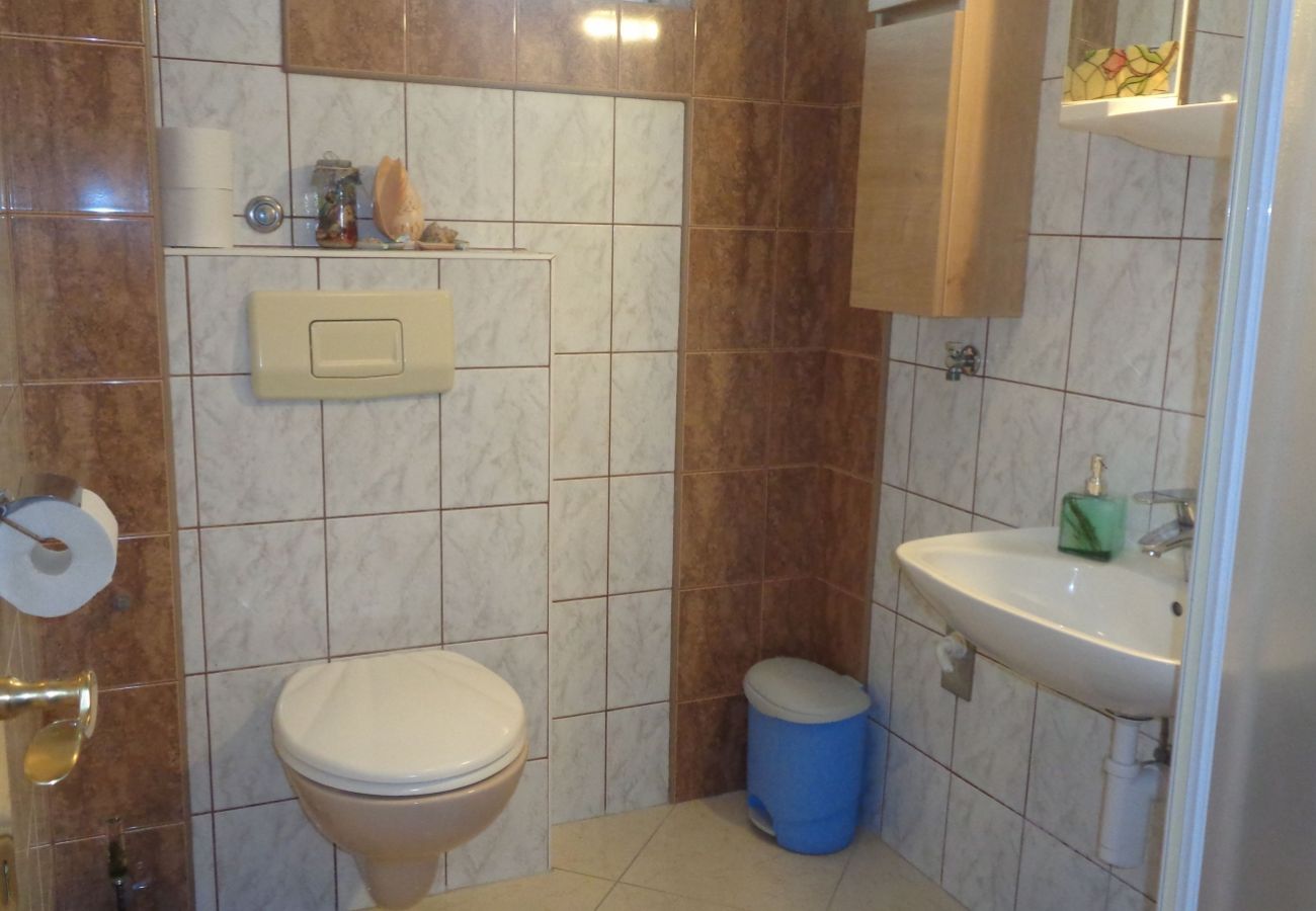 Apartamento en Biograd na moru - Apartamento en Biograd na Moru con Terraza, Acondicionador, WIFI, Lavavajillas (4818-7)