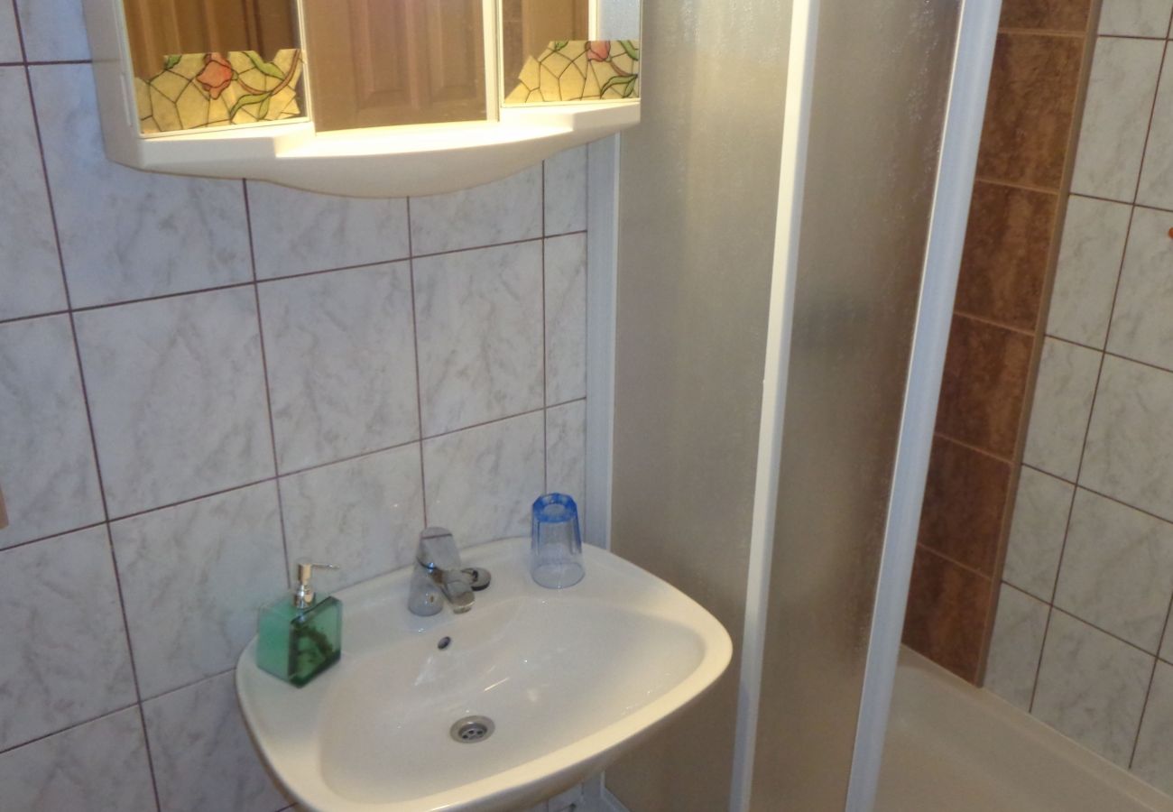 Apartamento en Biograd na moru - Apartamento en Biograd na Moru con Terraza, Acondicionador, WIFI, Lavavajillas (4818-7)