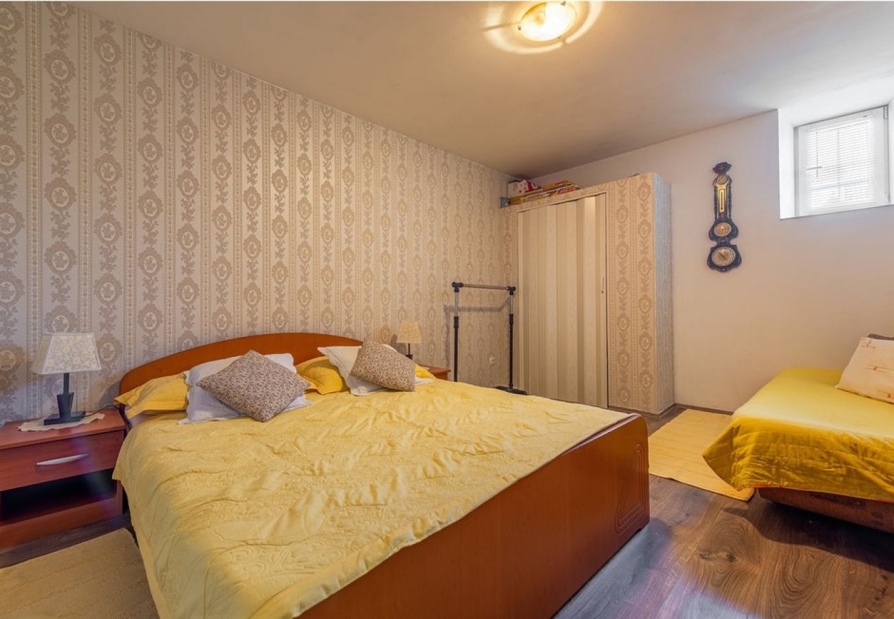 Apartamento en Nin - Apartamento en Zaton (Zadar) con Terraza, Acondicionador, WIFI, Lavadora (4828-1)