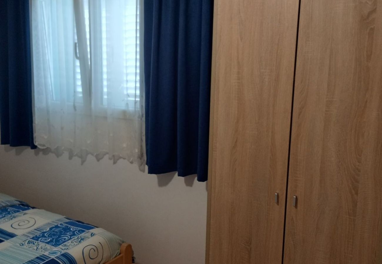 Apartamento en Nerezine - Apartamento en Nerezine con Terraza, Acondicionador, WIFI, Lavadora (4827-3)