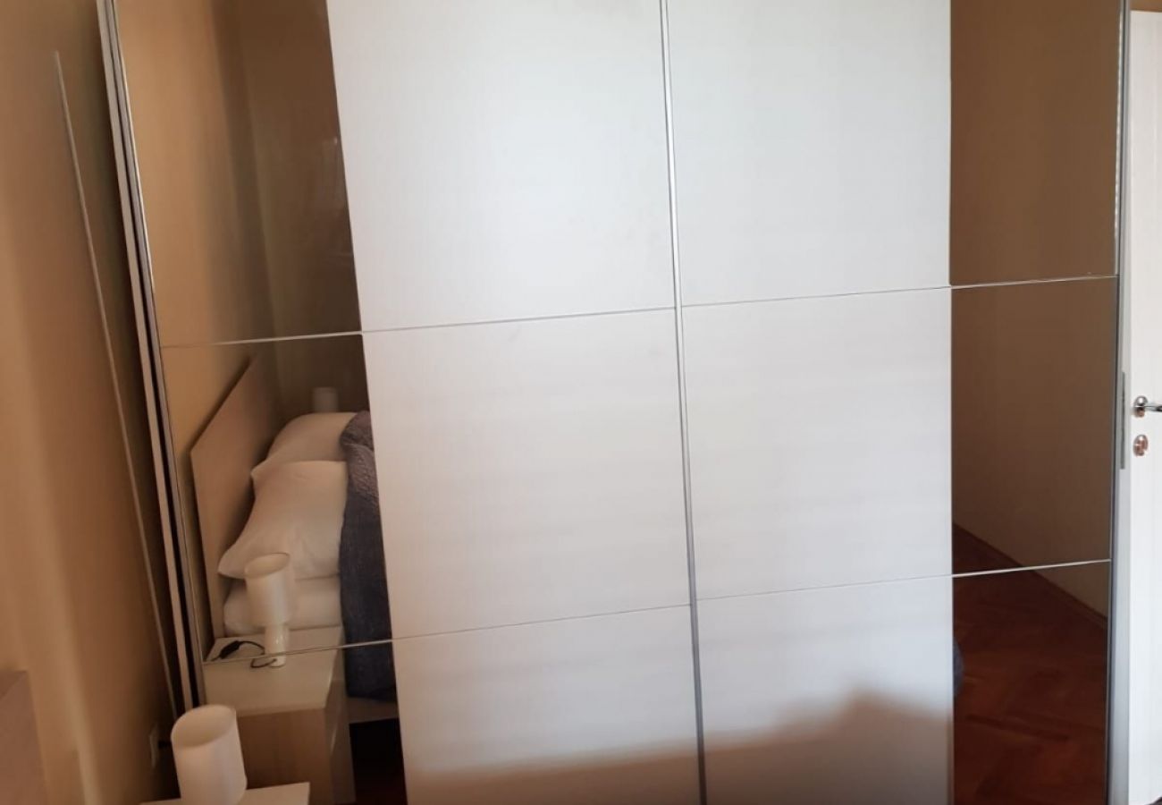 Apartamento en Vrsi - Apartamento en Vrsi con Terraza, Acondicionador, WIFI, Lavadora (4836-1)