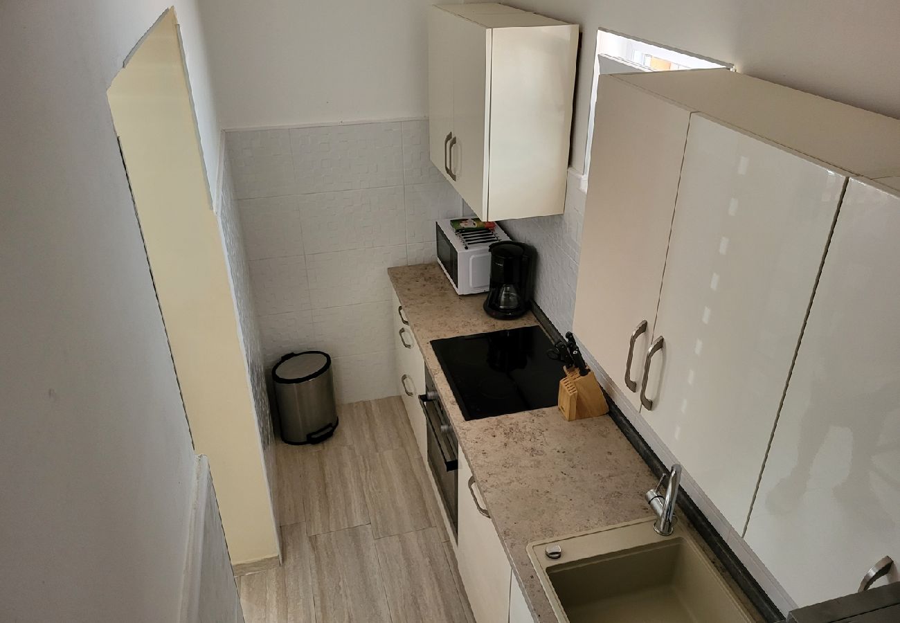 Apartamento en Vrsi - Apartamento en Vrsi con Terraza, Acondicionador, WIFI, Lavadora (4836-1)