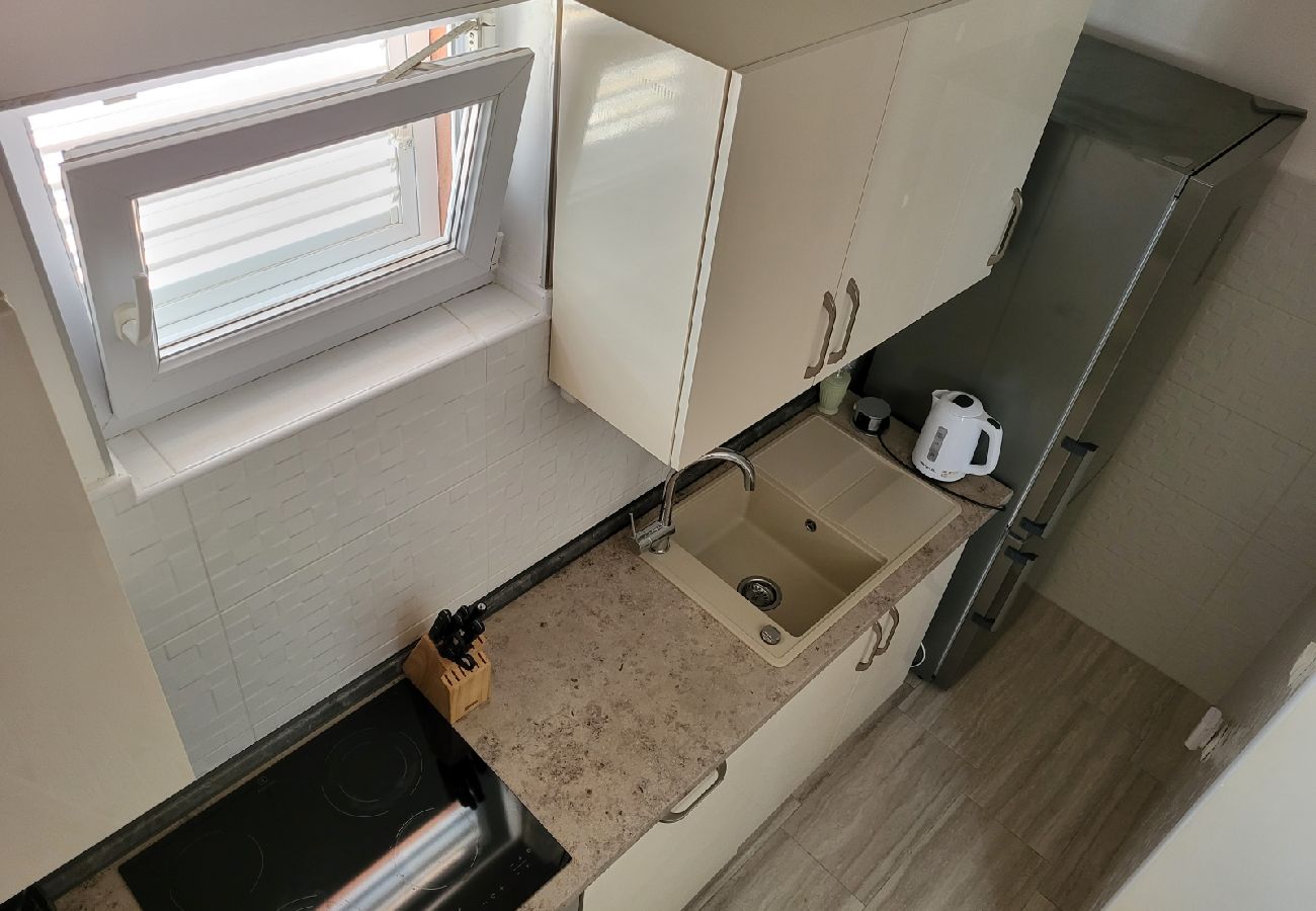 Apartamento en Vrsi - Apartamento en Vrsi con Terraza, Acondicionador, WIFI, Lavadora (4836-1)