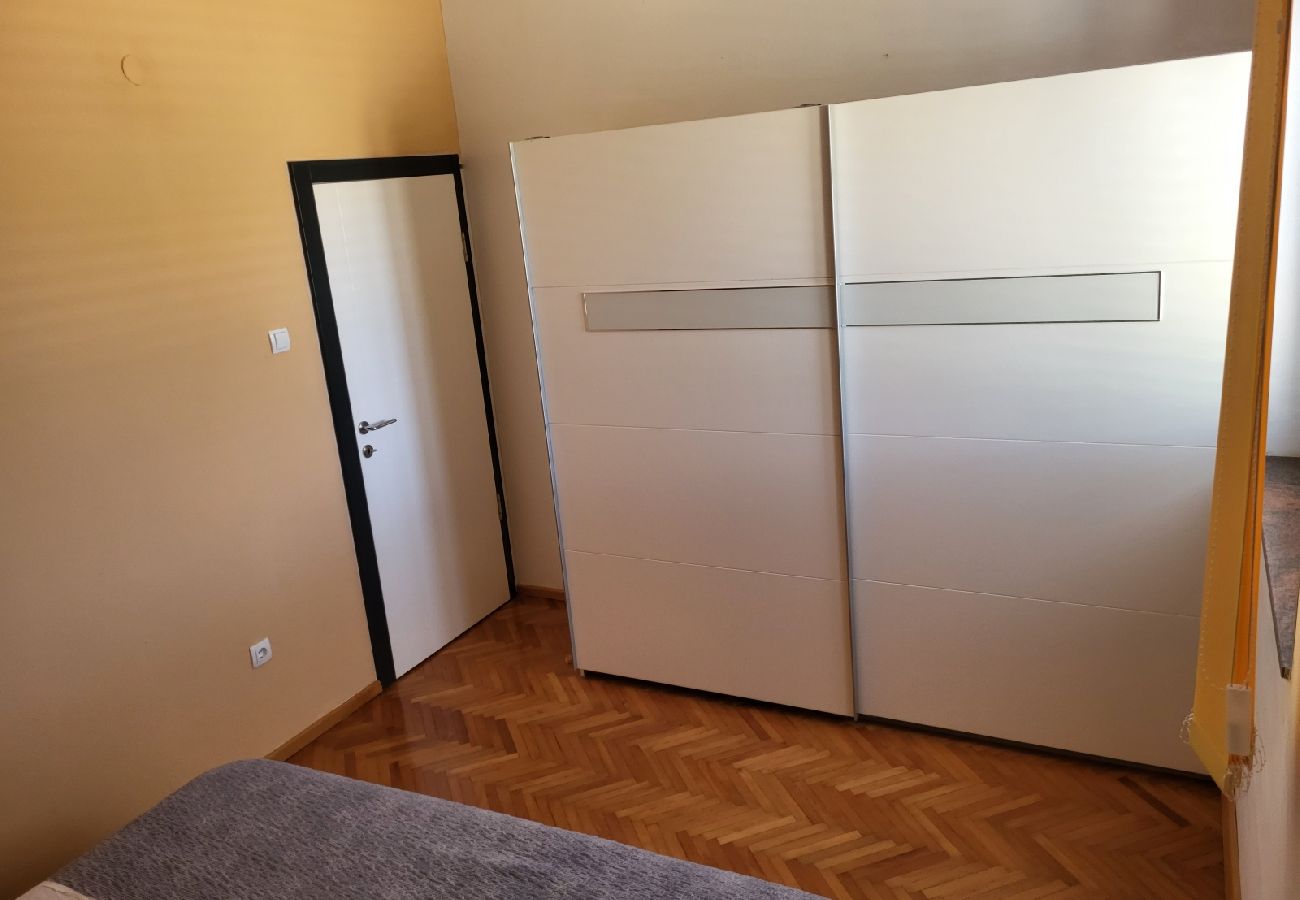 Apartamento en Vrsi - Apartamento en Vrsi con Terraza, Acondicionador, WIFI, Lavadora (4836-1)