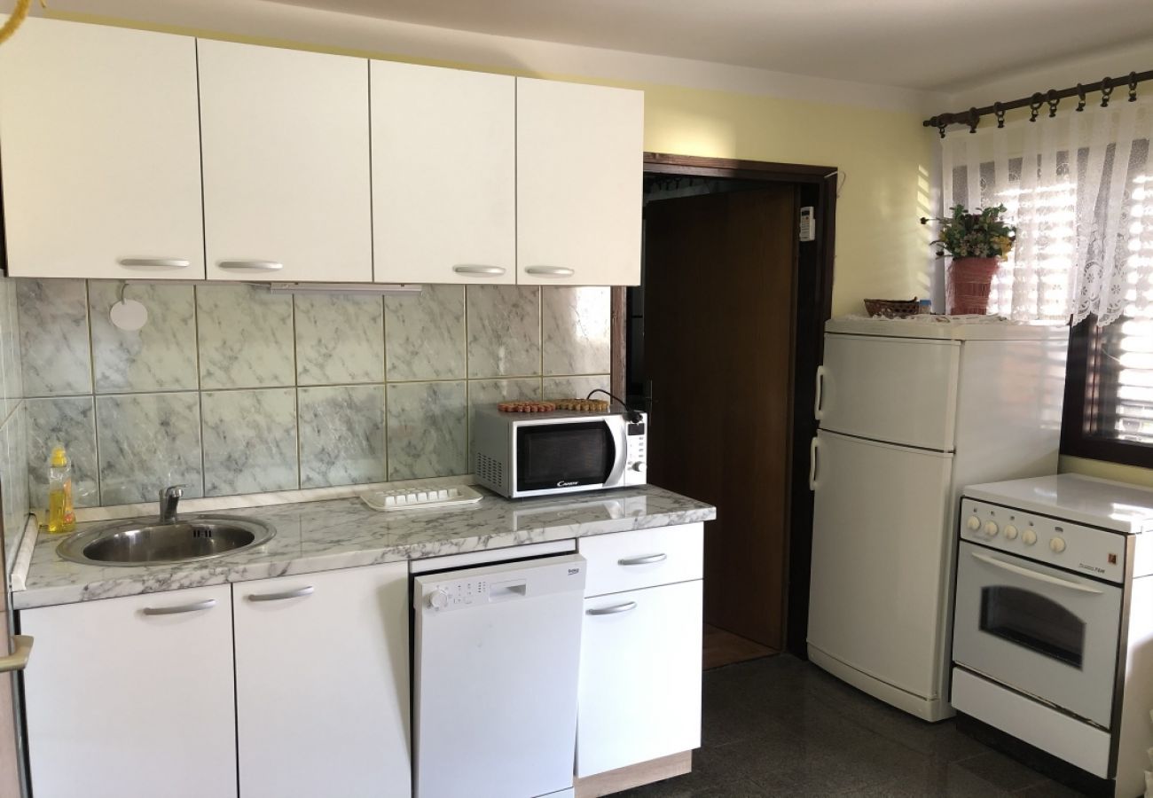 Apartamento en Ždrelac - Apartamento en Ždrelac con Balcón, Acondicionador, WIFI, Lavavajillas (4834-3)