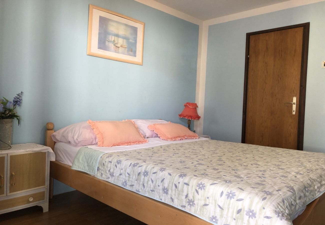 Apartamento en Ždrelac - Apartamento en Ždrelac con Balcón, Acondicionador, WIFI, Lavavajillas (4834-3)