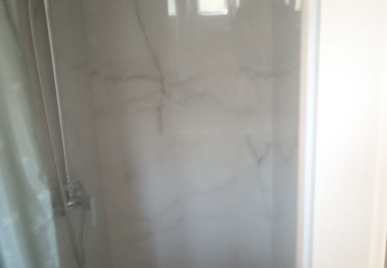 Apartamento en Ždrelac - Apartamento en Ždrelac con Balcón, Acondicionador, WIFI, Lavavajillas (4834-3)