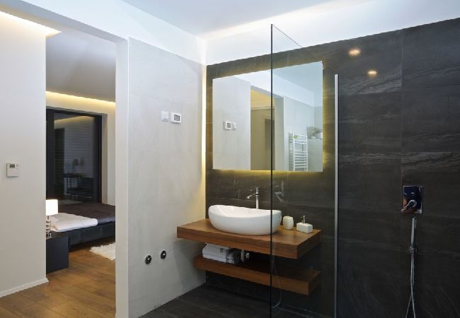 Casa en Višnjan - Casa de vacaciones en Višnjan con Seaview, Terraza, Acondicionador, WIFI (4840-1) Casa en Višnjan - Casa de vacaciones en Višnjan con Seaview, Terraza, Acondicionador, WIFI (4840-1)