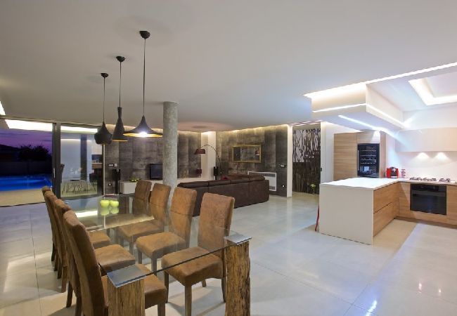 Casa en Višnjan - Casa de vacaciones en Višnjan con Seaview, Terraza, Acondicionador, WIFI (4840-1) Casa en Višnjan - Casa de vacaciones en Višnjan con Seaview, Terraza, Acondicionador, WIFI (4840-1)