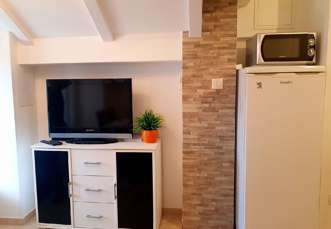 Apartamento en Baška - Apartamento en Baška con Terraza, Acondicionador, WIFI (4863-1)