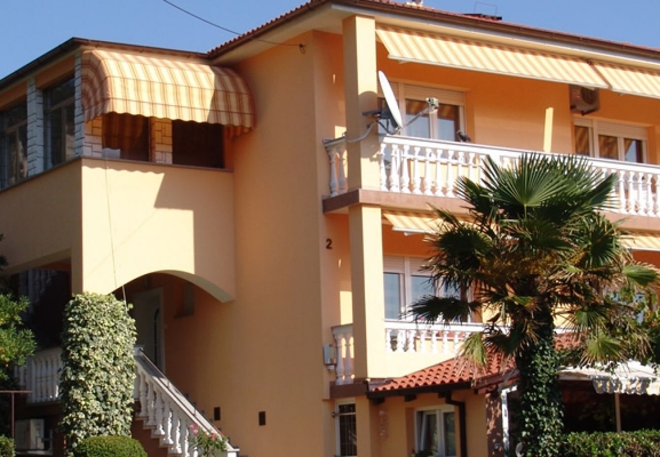 Apartamento en Baška - Apartamento en Baška con Terraza, Acondicionador, WIFI (4863-1)