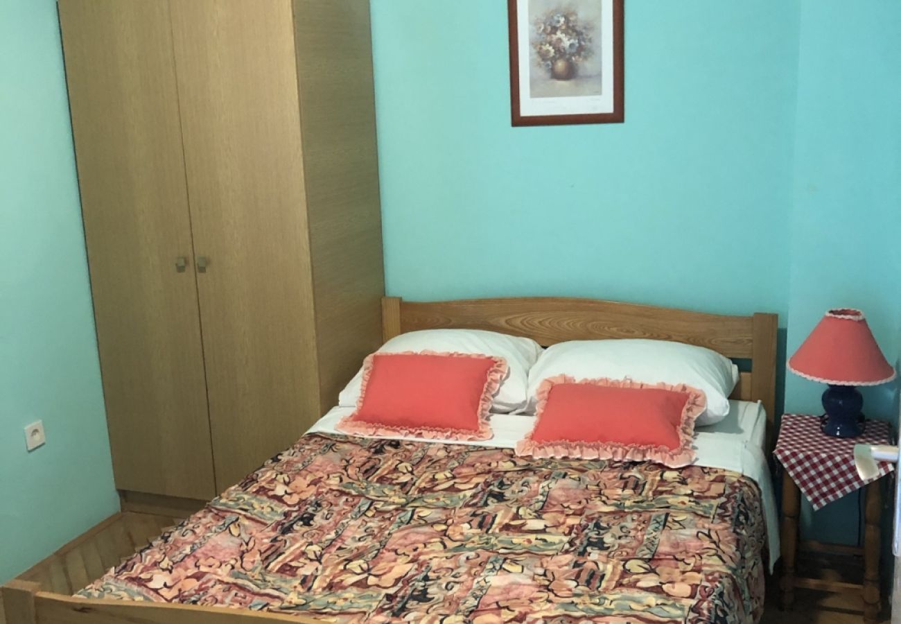 Apartamento en Ždrelac - Apartamento en Ždrelac con Balcón, Acondicionador, WIFI, Lavadora (4834-2)