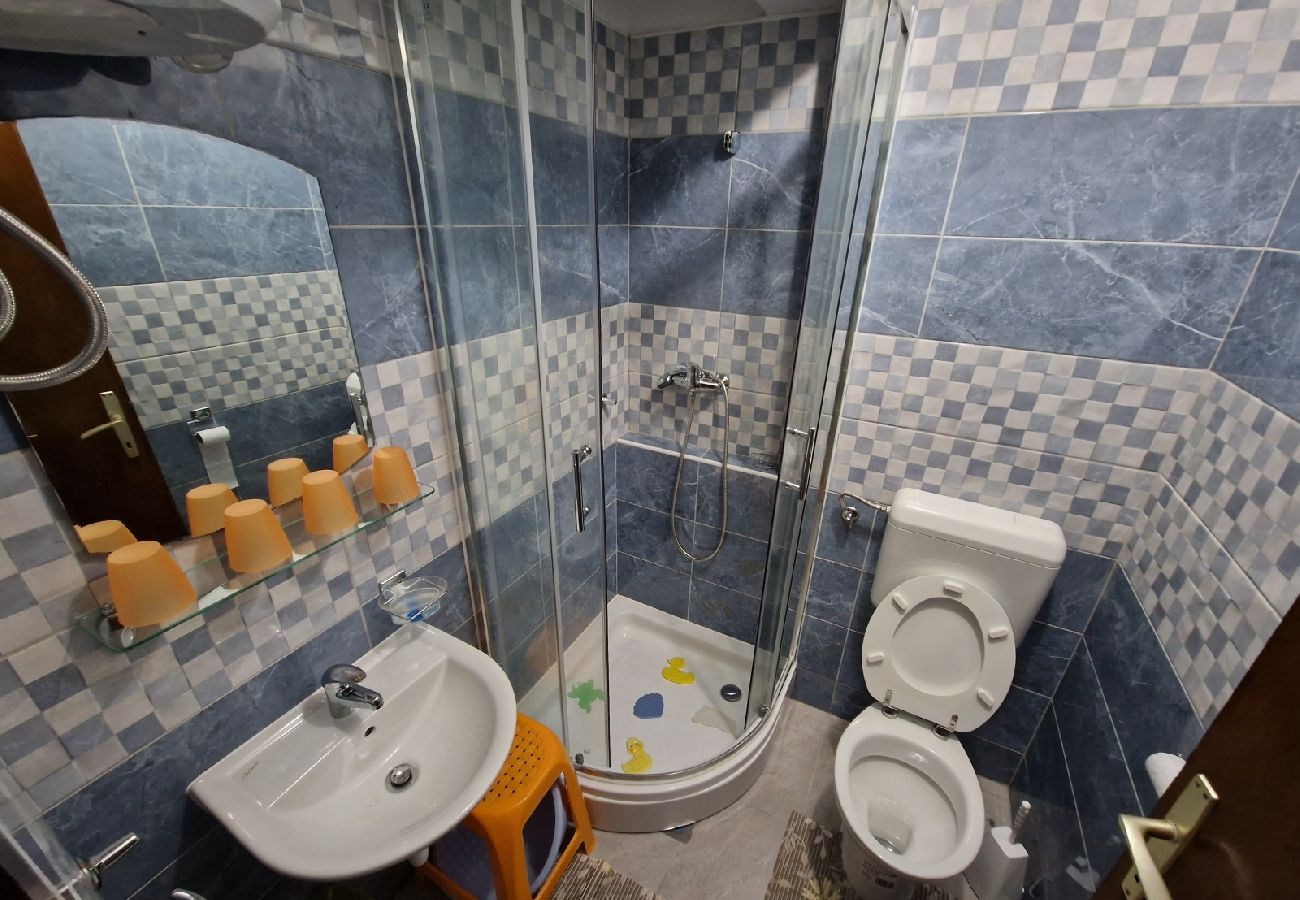 Apartamento en Icici - Apartamento en Ičići con Seaview, Terraza, WIFI (4870-3)