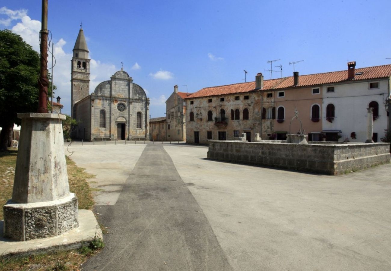 Casa en Svetvincenat - Casa de vacaciones en Svetvinčenat con Terraza, Acondicionador, WIFI, Lavadora (4843-1)