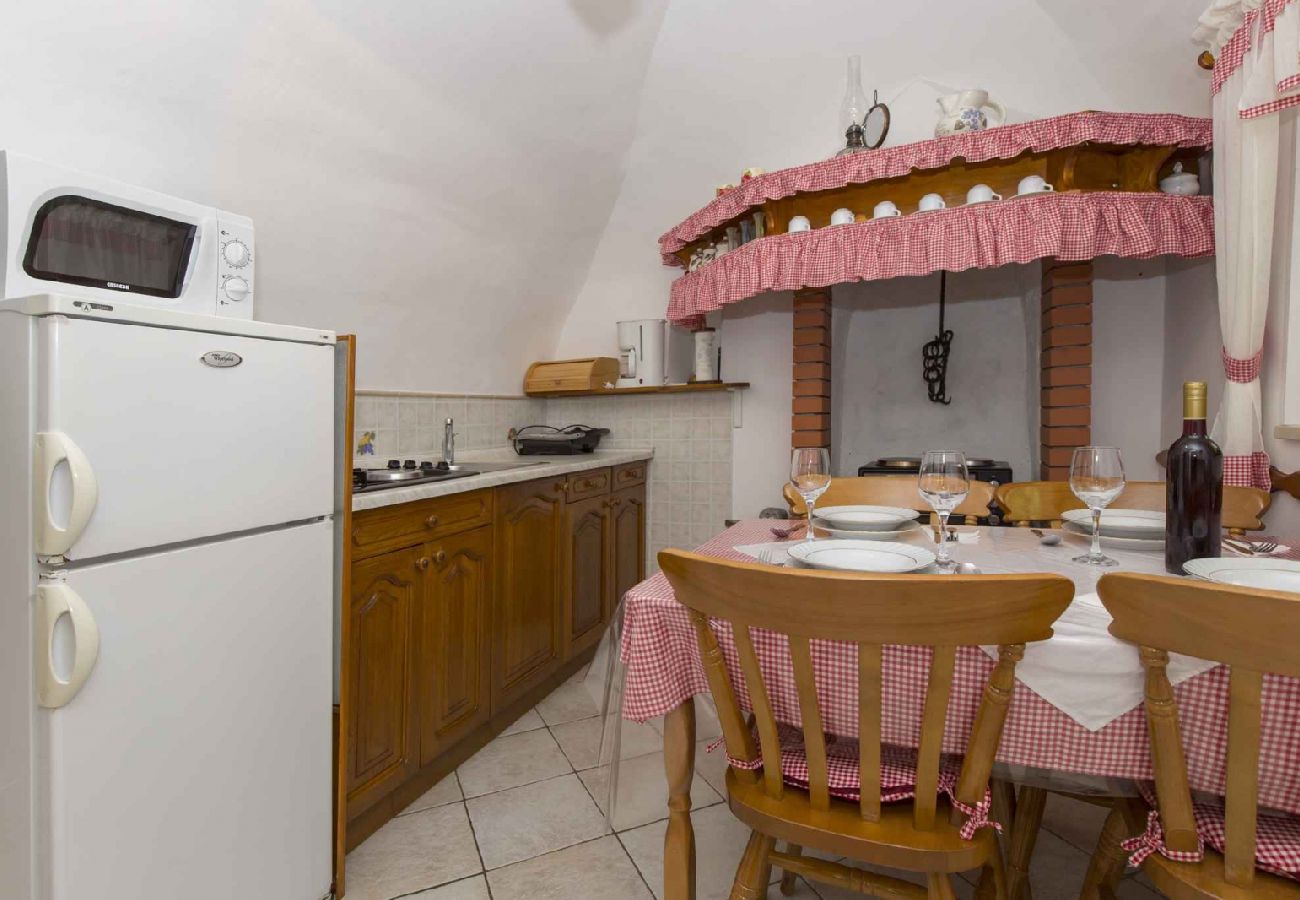 Casa en Labin - Casa de vacaciones en Labin con Terraza, Acondicionador, WIFI, Lavadora (4866-1)