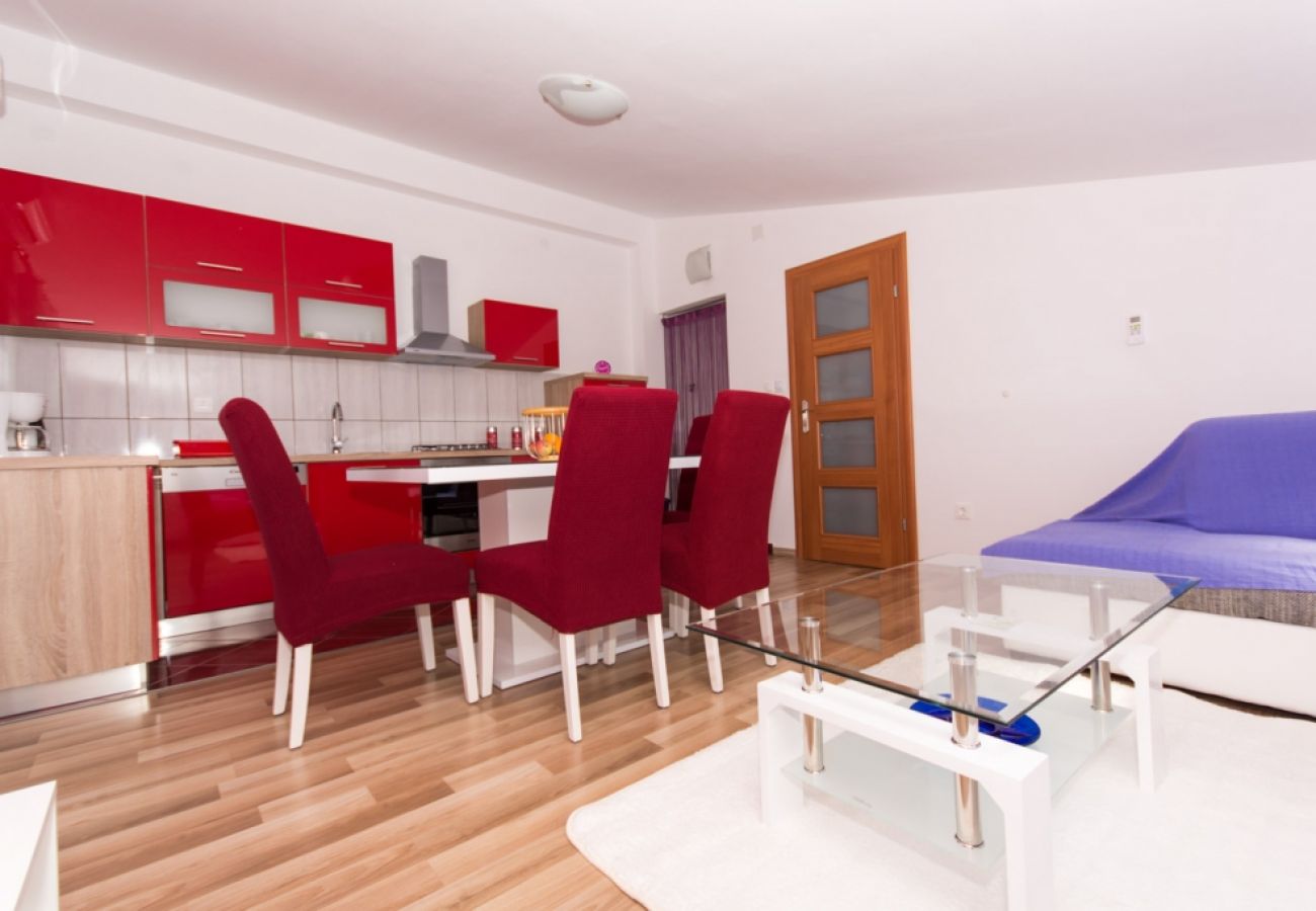 Apartamento en Okrug Gornji - Apartamento en Okrug Gornji con Seaview, Balcón, Acondicionador, WIFI (4882-2)